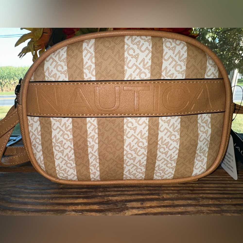 Nautica NWT Sand Brown and Cream Crossbody Bag - Picture 2 of 13